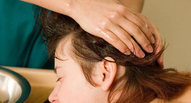 ¿El uso de aceite de nuez en el cabello tiene algún beneficio?