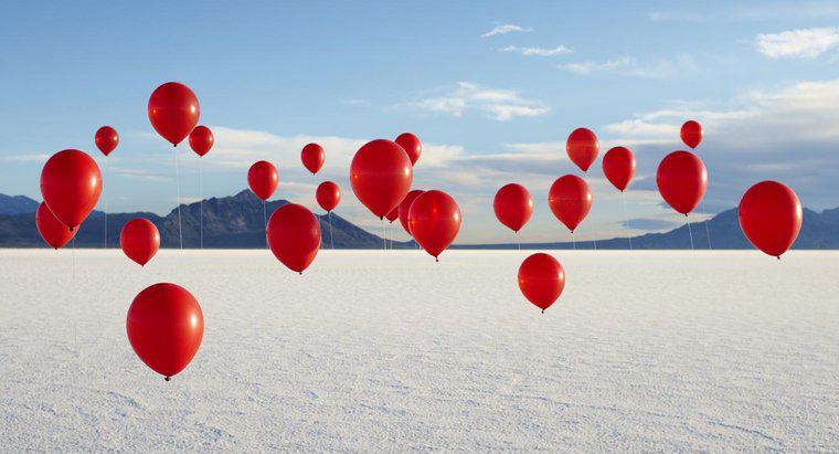 ¿Por qué flotan los globos de helio?