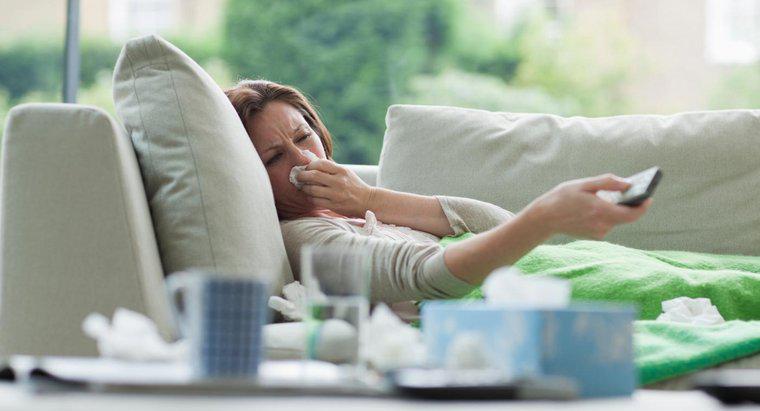 ¿En qué se diferencian los síntomas del virus de la gripe de los del resfriado común?