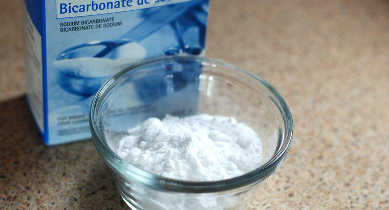 ¿Por qué estalla el bicarbonato de sodio y el vinagre?