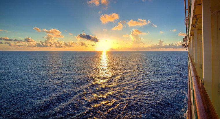 ¿Cuáles son los nombres de los océanos de la Tierra?