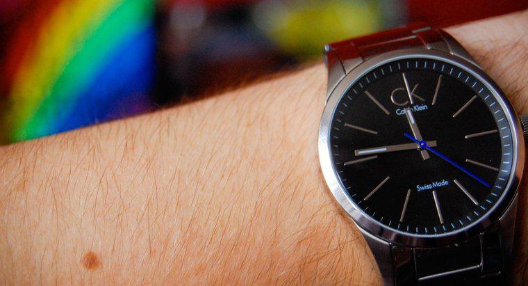 ¿Cuánto tiempo dura una pila de reloj?