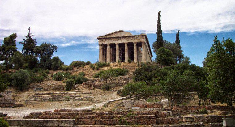 ¿Cómo influyeron los antiguos griegos a los romanos?