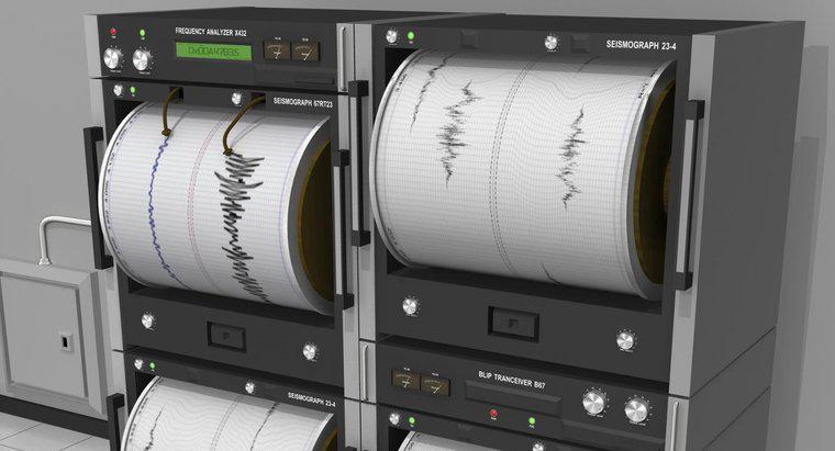 ¿Cuál es la diferencia entre un sismograma y un sismógrafo?