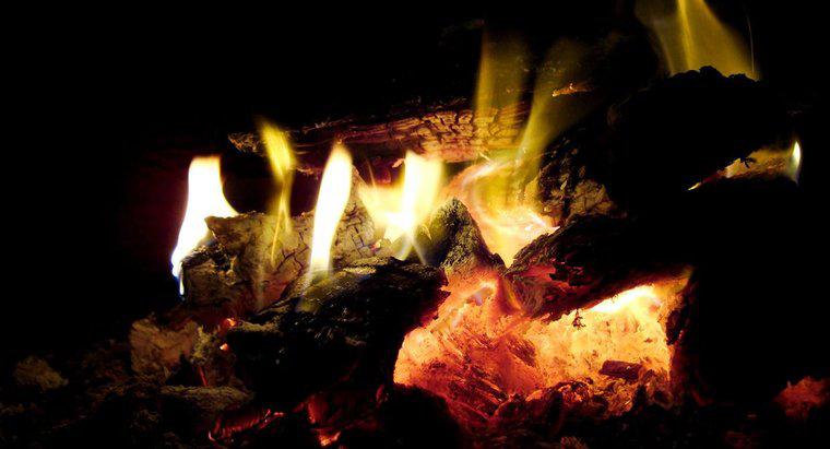 ¿Qué tipo de madera quema más caliente?