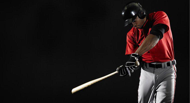 ¿Cuáles son los músculos utilizados para balancear un bate de béisbol?