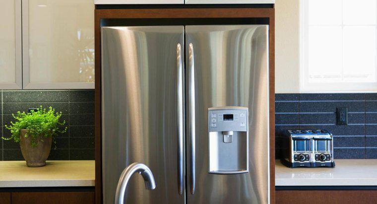 ¿Cuánto tiempo después de que se haya movido un refrigerador se puede conectar?