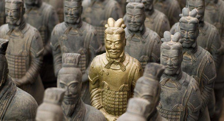 ¿Cómo llegó la dinastía Qin al poder?