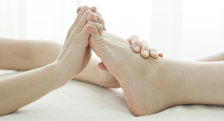 ¿Qué puede causar problemas de circulación en los pies?