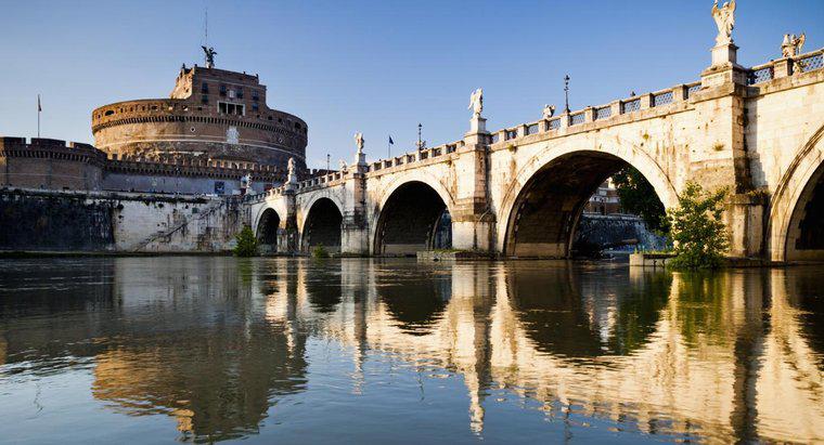 ¿Cuáles son los tres ríos principales en Italia?