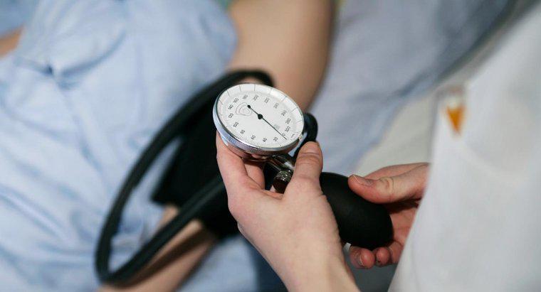 ¿Cuáles son los síntomas de la presión arterial baja?