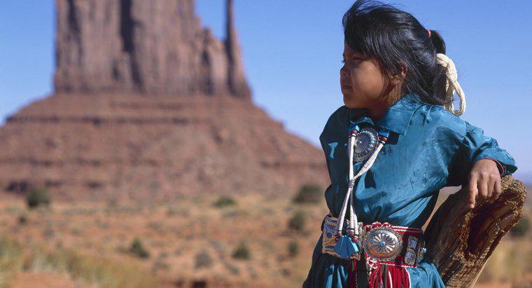 ¿Cuál es el resumen de la leyenda del origen navajo?