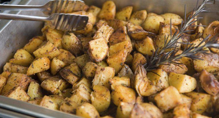 ¿Cuánto tiempo se tarda en cocinar las patatas asadas?