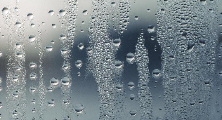 ¿Qué causa la humedad en las ventanas de doble panel?