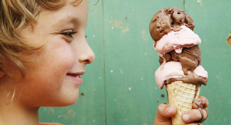 ¿Cuál es la diferencia entre el servicio suave y el helado duro?