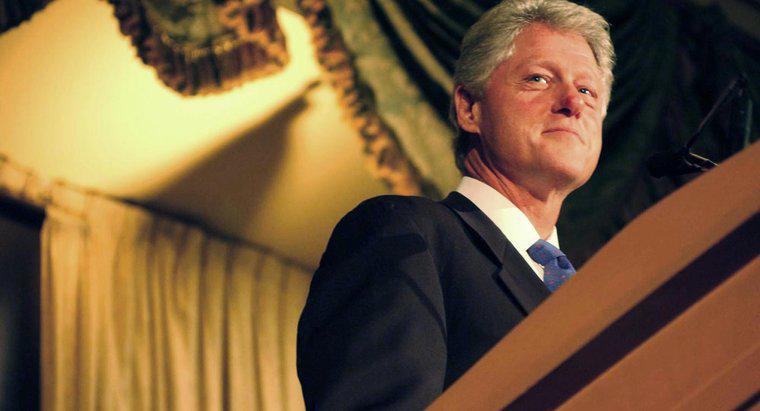 ¿Qué hizo Bill Clinton como comandante en jefe?